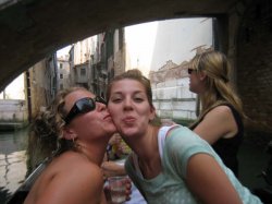 kiss.jpg